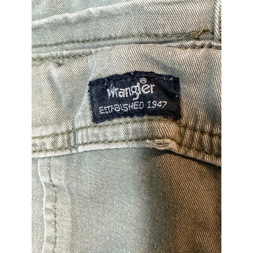 Wrangler Mens Relaxed Fit Cargo Shorts Olive Green Size 38 Utility Workwear